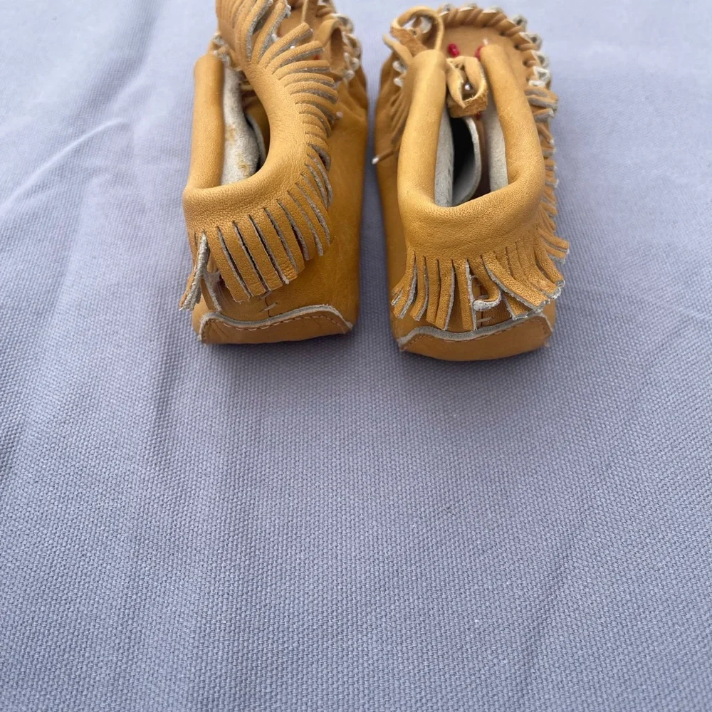 Minnehaha Moccasins Shoes Brown Leather Baby Size 5 Vintage Slip On Soft Sole